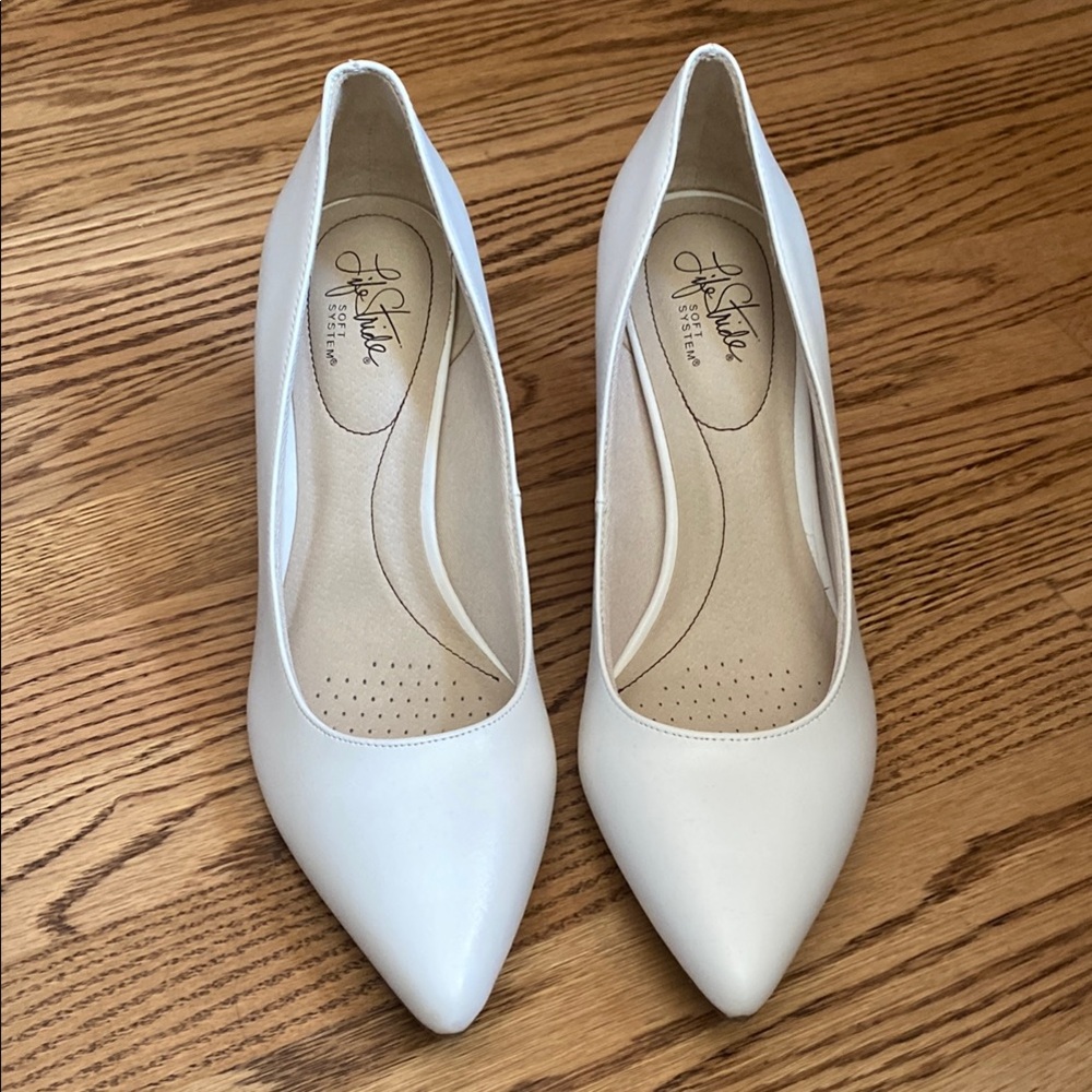 Life Stride Classic White Heels